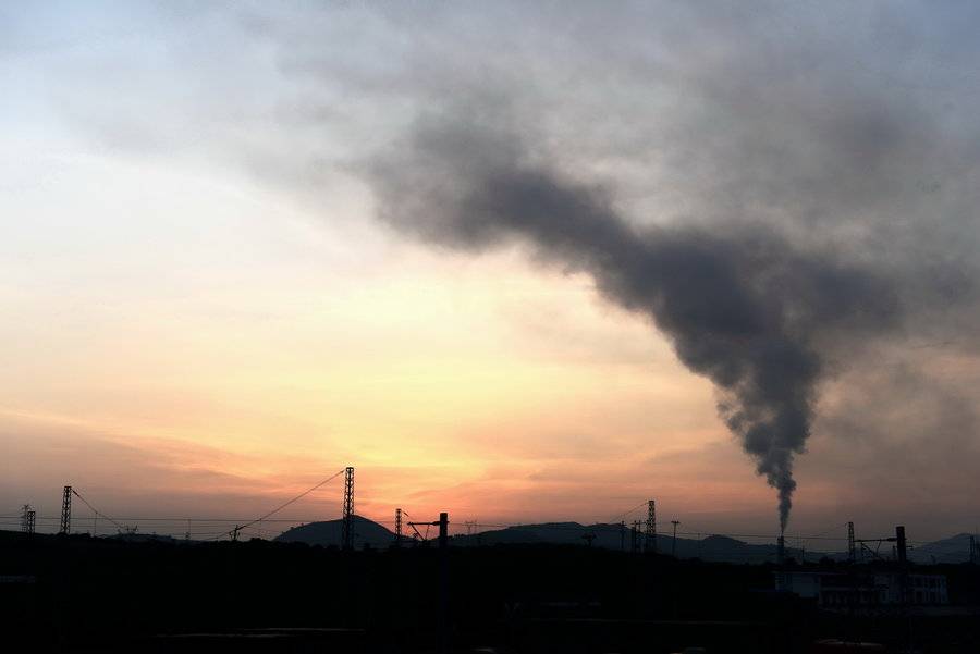 平安夜，透过灰霾我们仍然在仰望