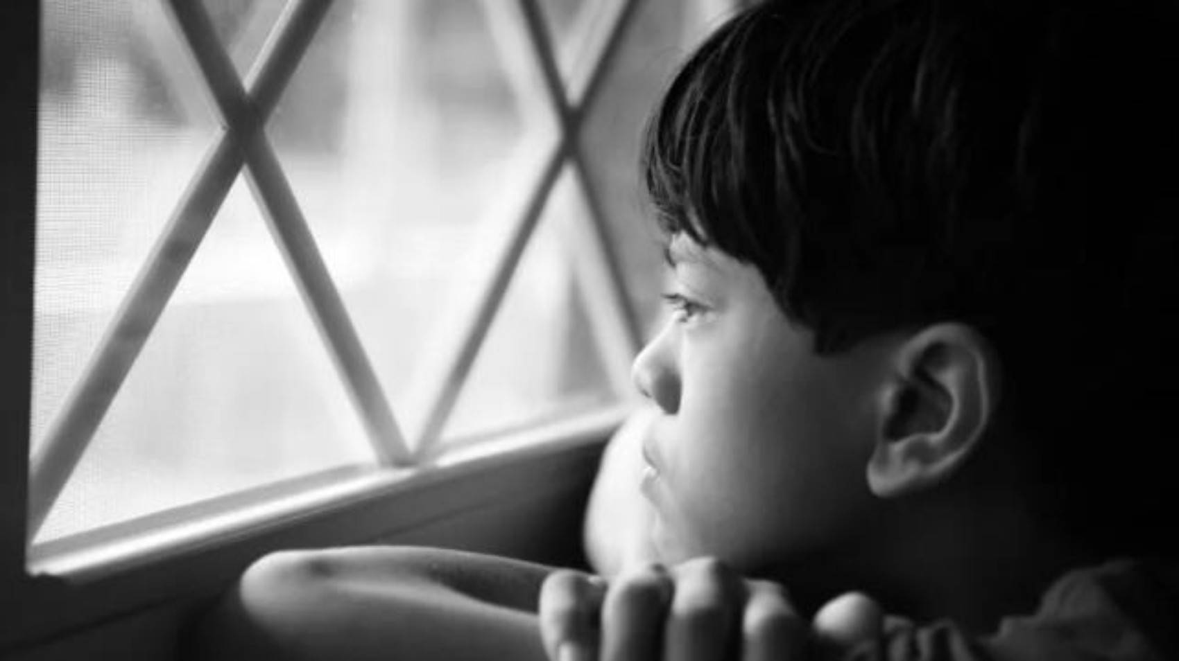 别再制造“有父母的孤儿”