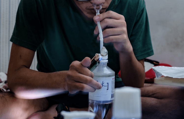 吸“毒”的青春世代——从柯震东房祖名吸毒事件谈起