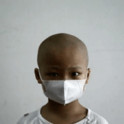 辞去教师编制,我和1300个重病孩子相遇