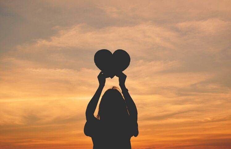 从八楼跳下后，我在轮椅上重启人生